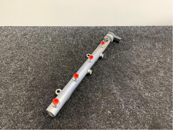 Nieuwe Injector brug Audi Q7 (4LB) 4.2 TDI V8 32V Prijs € 69,95 Inclusief btw aangeboden door Van Kronenburg Engines