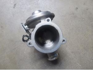 Gebruikte EGR Klep BMW 5 serie (E60) 525d 24V Prijs € 49,95 Inclusief btw aangeboden door Van Kronenburg Engines