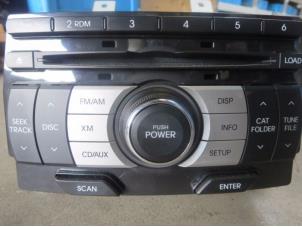 Gebruikte Radio CD Speler Hyundai Genesis (BH) 3.8 V6 24V Prijs € 99,95 Inclusief btw aangeboden door Van Kronenburg Engines