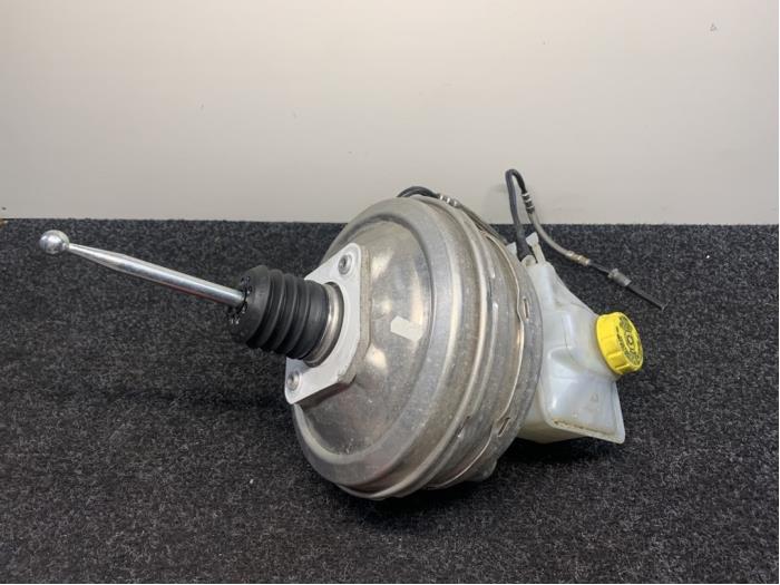 Gebruikte Rembekrachtiger Porsche 911 (991) 3.8 24V Carrera 4S Prijs € 219,94 Inclusief btw aangeboden door Van Kronenburg Engines