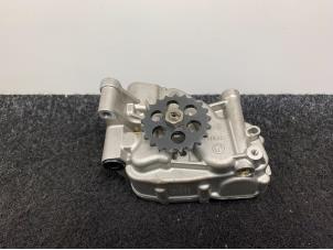 Gebruikte Oliepomp BMW 3 serie (E90) M3 4.0 V8 32V Prijs € 75,00 Inclusief btw aangeboden door Van Kronenburg Engines