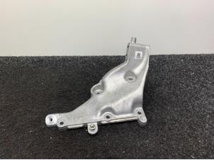 Gebruikte Motorsteun Mercedes S (222.0/222.1) 5.5 S-63 AMG V8 32V Biturbo Prijs € 49,95 Inclusief btw aangeboden door Van Kronenburg Engines