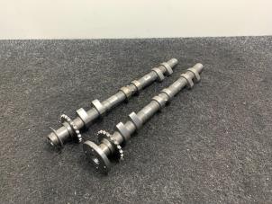 Gebruikte Nokkenas set Porsche 911 (996) 3.4 Carrera 24V Prijs op aanvraag aangeboden door Van Kronenburg Engines