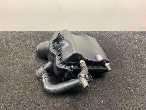 Gebruikte Luchtfilterhuis Audi RS 6 (C6) RS6 5.0 V10 40V TFSI Prijs € 150,00 Inclusief btw aangeboden door Van Kronenburg Engines