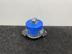 Gebruikte Motorrubber Mercedes S (222.0/222.1) 5.5 S-63 AMG V8 32V Biturbo Prijs € 149,94 Inclusief btw aangeboden door Van Kronenburg Engines