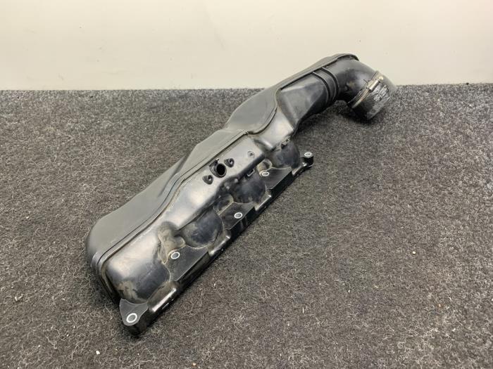 Gebruikte Spruitstuk Inlaat BMW 5 serie (F10) M5 V8 32V TwinPower Turbo Prijs € 99,99 Inclusief btw aangeboden door Van Kronenburg Engines