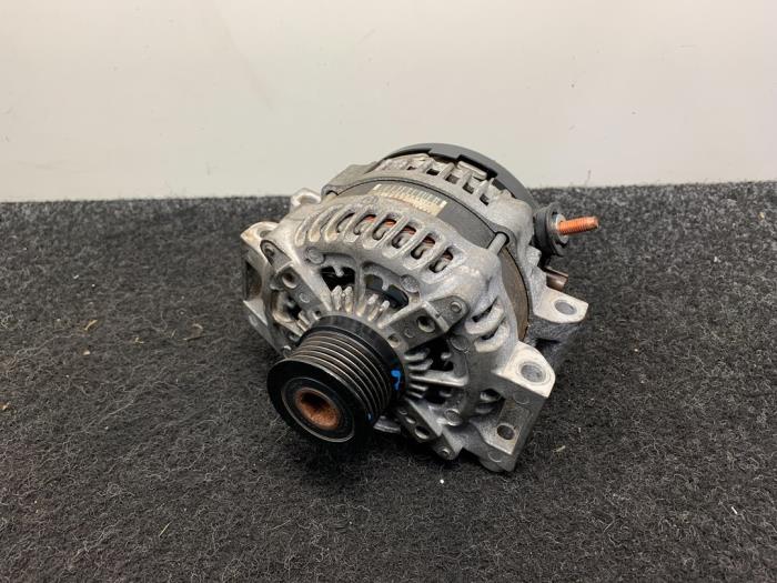 Gebruikte Dynamo Jeep Grand Cherokee (WK/WK2) 3.0 CRD V6 24V Prijs € 174,94 Inclusief btw aangeboden door Van Kronenburg Engines