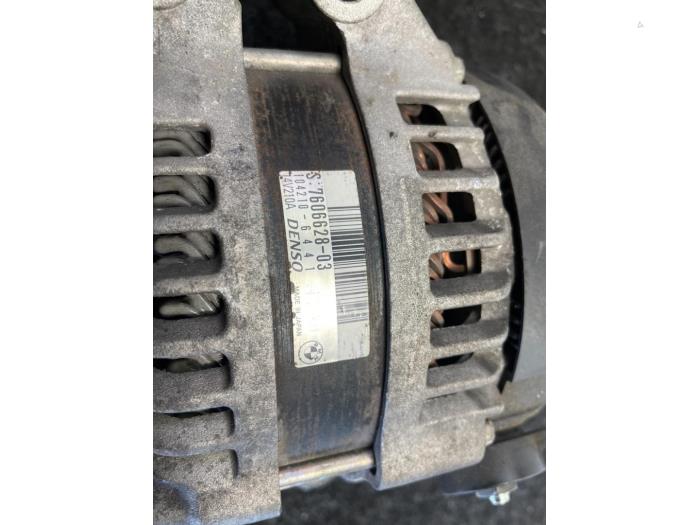 Dynamo van een BMW 5 serie (F10) M5 V8 32V TwinPower Turbo