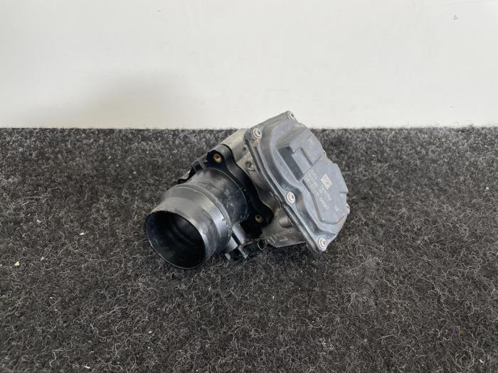 Gebruikte Gasklephuis BMW 1 serie (F20) 120d xDrive 2.0 16V Performance Power Kit Prijs € 9,99 Inclusief btw aangeboden door Van Kronenburg Engines