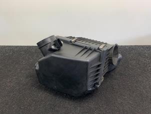 Gebruikte Luchtfilterhuis BMW 5 serie (E60) M5 V10 40V Prijs € 99,99 Inclusief btw aangeboden door Van Kronenburg Engines