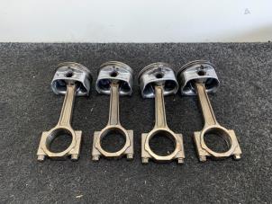 Gebruikte Zuiger Austin Mini Open (R52) 1.6 16V One Prijs € 249,95 Inclusief btw aangeboden door Van Kronenburg Engines