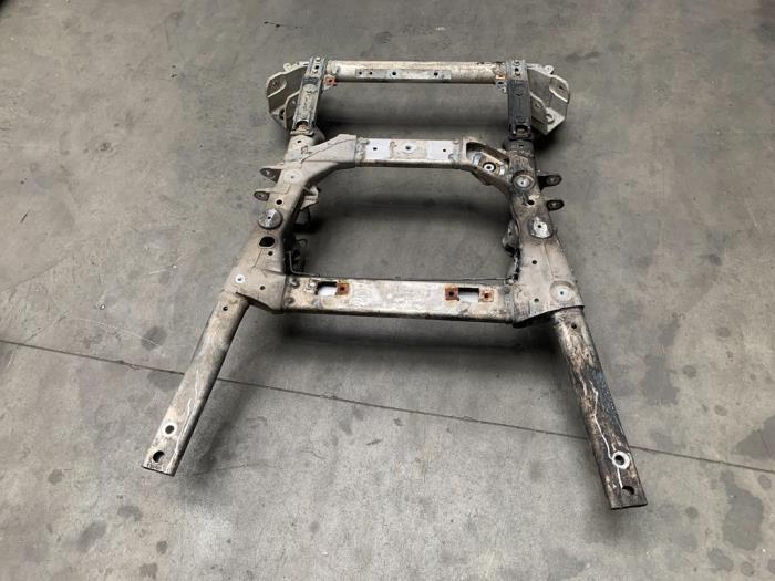 Gebruikte Subframe Landrover Range Rover IV (LG) 4.4 SDV8 32V Prijs € 499,95 Inclusief btw aangeboden door Van Kronenburg Engines
