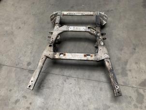 Gebruikte Subframe Landrover Range Rover IV (LG) 4.4 SDV8 32V Prijs € 499,95 Inclusief btw aangeboden door Van Kronenburg Engines