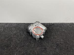 Gebruikte Gasklephuis Mercedes CLA (117.3) 1.6 CLA-200 16V Prijs € 40,00 Inclusief btw aangeboden door Van Kronenburg Engines