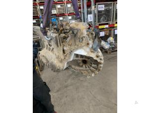 Gebruikte Versnellingsbak Ford Transit Prijs € 150,00 Inclusief btw aangeboden door Van Kronenburg Engines