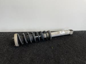 Gebruikte Schokdemperpoot links-achter BMW 5 serie (E60) 520i 24V Prijs € 30,00 Inclusief btw aangeboden door Van Kronenburg Engines