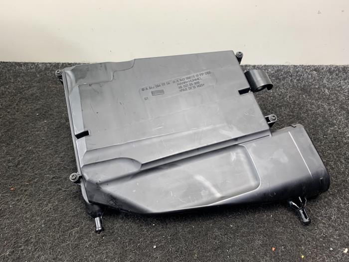 Nieuwe Luchtfilterhuis Mercedes E (W211) 3.0 E-280 CDI V6 24V Prijs € 74,95 Inclusief btw aangeboden door Van Kronenburg Engines