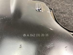 Carterpan van een Mercedes-Benz E (W212) E-300 CDI V6 24V BlueEfficiency
