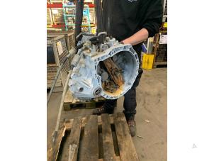 Gebruikte Versnellingsbak Renault Scénic III (JZ) Prijs € 449,94 Inclusief btw aangeboden door Van Kronenburg Engines