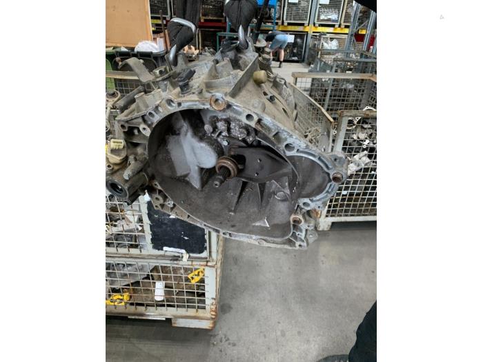 Gebruikte Versnellingsbak Peugeot 307 (3A/C/D) 2.0 HDi 90 Prijs € 199,94 Inclusief btw aangeboden door Van Kronenburg Engines