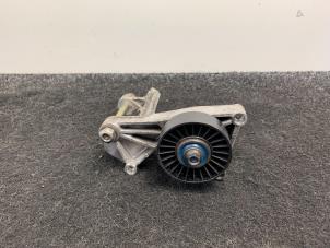 Gebruikte Dynamosteun onder Ferrari 360 Modena 3.6 V8 40V F1 Prijs € 99,95 Inclusief btw aangeboden door Van Kronenburg Engines