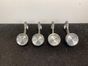 Gebruikte Zuiger Volkswagen Golf VII (AUA) 1.6 16V Prijs € 349,94 Inclusief btw aangeboden door Van Kronenburg Engines