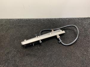 Gebruikte Injector brug Ferrari 360 Modena 3.6 V8 40V F1 Prijs € 699,95 Inclusief btw aangeboden door Van Kronenburg Engines