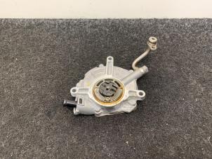 Gebruikte Vacuumpomp (Benzine) Audi RS 6 Avant (C7) 4.0 V8 TFSI 32V Prijs € 39,95 Inclusief btw aangeboden door Van Kronenburg Engines