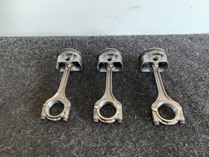 Zuiger van een Volkswagen Up! (121) 1.0 12V 60