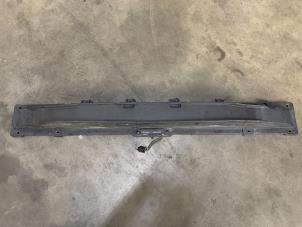 Gebruikte Bumperframe achter Hyundai Genesis (BH) Prijs € 54,99 Inclusief btw aangeboden door Van Kronenburg Engines