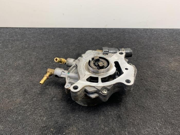 Gebruikte Vacuumpomp (Diesel) Landrover Range Rover Sport (LW) 4.4 SDV8 32V Prijs € 99,95 Inclusief btw aangeboden door Van Kronenburg Engines