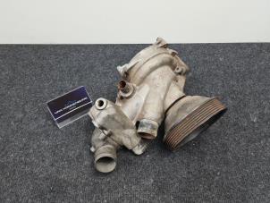 Gebruikte Waterpomp Mercedes E (W124) 3.2 E-320 24V Prijs € 30,00 Inclusief btw aangeboden door Van Kronenburg Engines