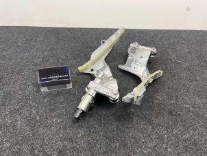 Gebruikte Kettinggeleider Jaguar XF (CC9) 3.0 D V6 24V AWD Prijs € 50,00 Inclusief btw aangeboden door Van Kronenburg Engines