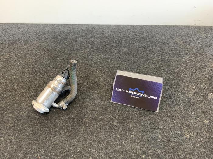 Gebruikte Injector adblue BMW 5 serie (G30) 520d 2.0 TwinPower Turbo 16V Prijs € 74,95 Inclusief btw aangeboden door Van Kronenburg Engines