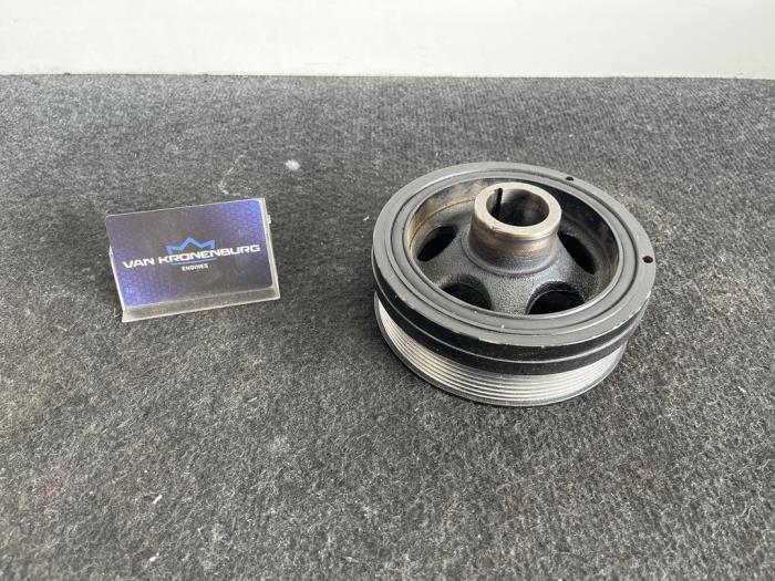 Gebruikte Poelie Krukas Mercedes E (W212) E-300 CDI V6 24V BlueEfficiency Prijs € 39,99 Inclusief btw aangeboden door Van Kronenburg Engines