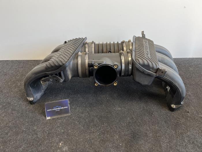 Gebruikte Spruitstuk Inlaat Porsche 911 (996) 3.6 Carrera 24V Prijs € 250,00 Inclusief btw aangeboden door Van Kronenburg Engines