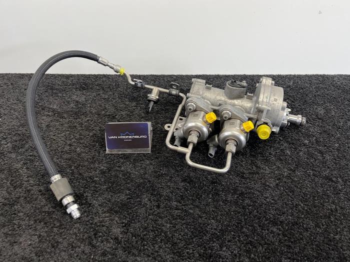 Nieuwe Benzinepomp BMW 3 serie (F30) M3 3.0 24V CS Prijs € 650,00 Inclusief btw aangeboden door Van Kronenburg Engines