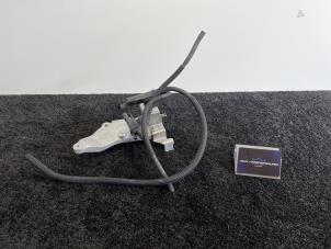 Nieuwe Motorsteun Mercedes Sprinter 3,5t (906.73) 310 CDI 16V Prijs € 25,00 Inclusief btw aangeboden door Van Kronenburg Engines