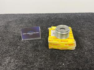 Nieuwe Dynamo poelie Mercedes Vito (638.0) 2.3 110D Prijs € 39,99 Inclusief btw aangeboden door Van Kronenburg Engines