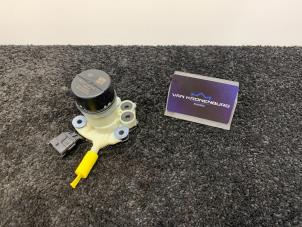 Nieuwe Adblue pomp Landrover Range Rover Evoque (LVJ/LVS) 2.0 eD 150 16V Prijs € 189,99 Inclusief btw aangeboden door Van Kronenburg Engines