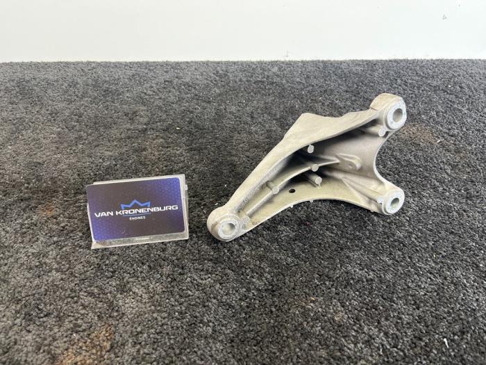 Gebruikte Motorrubber Audi RS 4 (B7) RS4 4.2 V8 40V Prijs € 25,00 Inclusief btw aangeboden door Van Kronenburg Engines