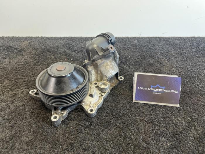 Gebruikte Waterpomp BMW X3 (E83) xDrive28i 24V Prijs € 40,00 Inclusief btw aangeboden door Van Kronenburg Engines