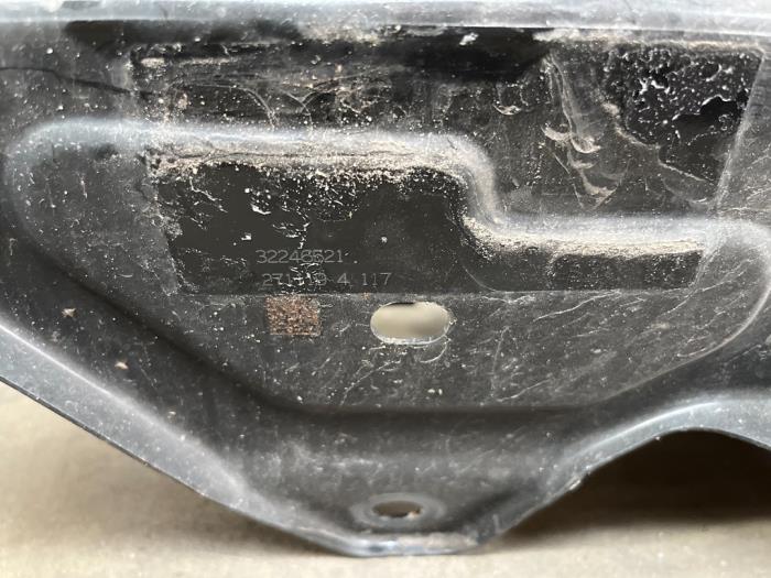 Subframe van een Volvo V60 II (ZW) 2.0 D3 16V