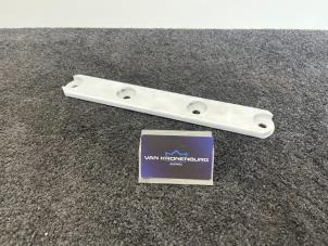 Gebruikte Steun (diversen) Porsche 911 (991) 3.0 24V Carrera 4 Prijs € 15,00 Inclusief btw aangeboden door Van Kronenburg Engines