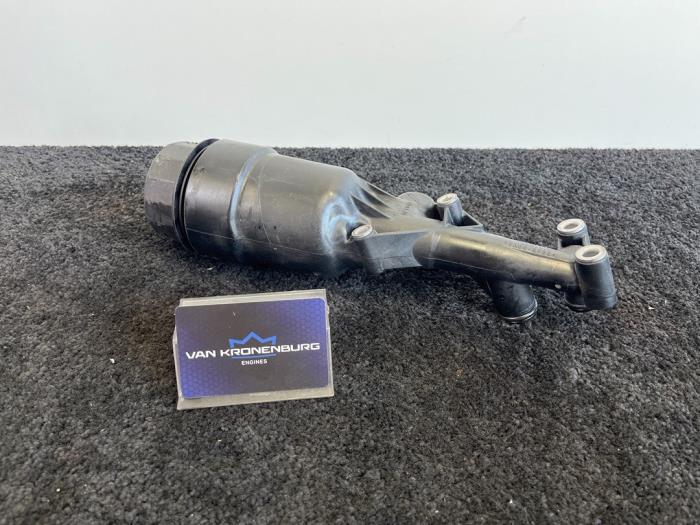 Gebruikte Oliefilterhouder Mercedes Sprinter 3,5t (906.73) 316 CDI 16V 4x4 Prijs € 24,94 Inclusief btw aangeboden door Van Kronenburg Engines