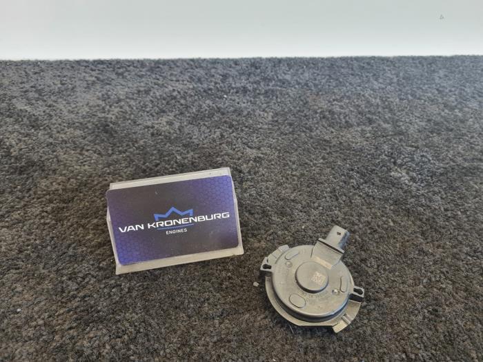 Gebruikte Sensor Nokkenas BMW X1 (F48) sDrive 20i 2.0 16V Twin Power Turbo Van Prijs € 19,94 Inclusief btw aangeboden door Van Kronenburg Engines
