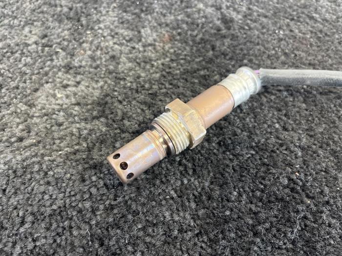 Nox sensor van een Volkswagen Golf VIII Variant (GC5) 2.0 TDI BlueMotion 16V