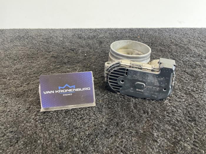 Gebruikte Gasklephuis Porsche 911 (996) 3.6 Carrera 24V Prijs € 40,00 Inclusief btw aangeboden door Van Kronenburg Engines