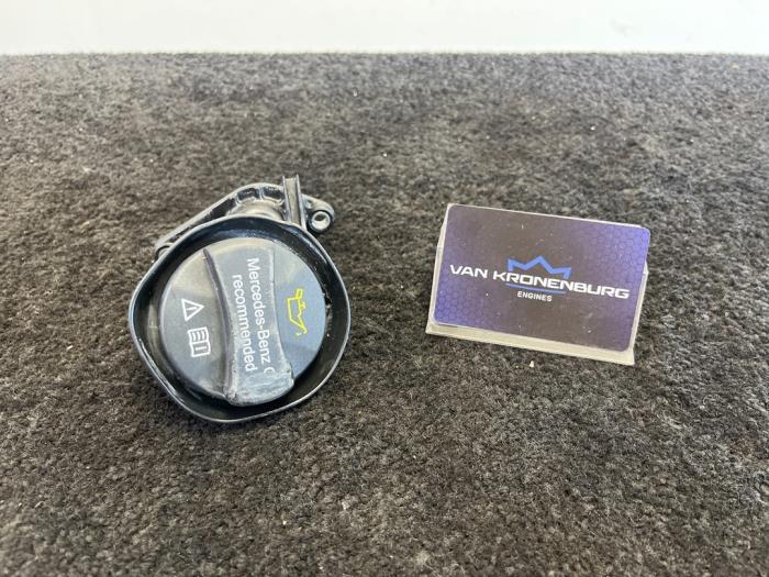 Gebruikte Oliedop Mercedes C Estate (S205) C-63 AMG 4.0 V8 Biturbo Prijs € 30,00 Inclusief btw aangeboden door Van Kronenburg Engines