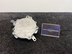 Gebruikte Vacuumpomp (Benzine) Audi A4 (B6) 2.0 FSI 16V Prijs € 64,95 Inclusief btw aangeboden door Van Kronenburg Engines